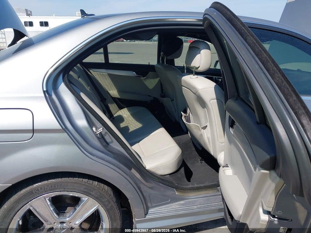 WDDGF5EB8AF380794 2010 MERCEDES-BENZ C 300 photo no. 8