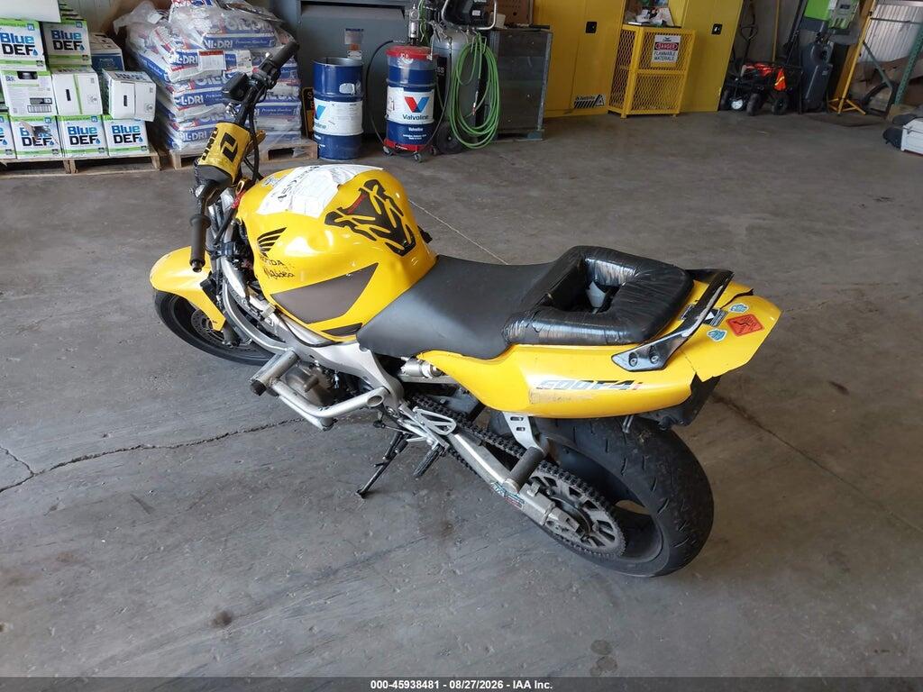 JH2PC35036M702922 2006 HONDA CBR600 photo no. 3