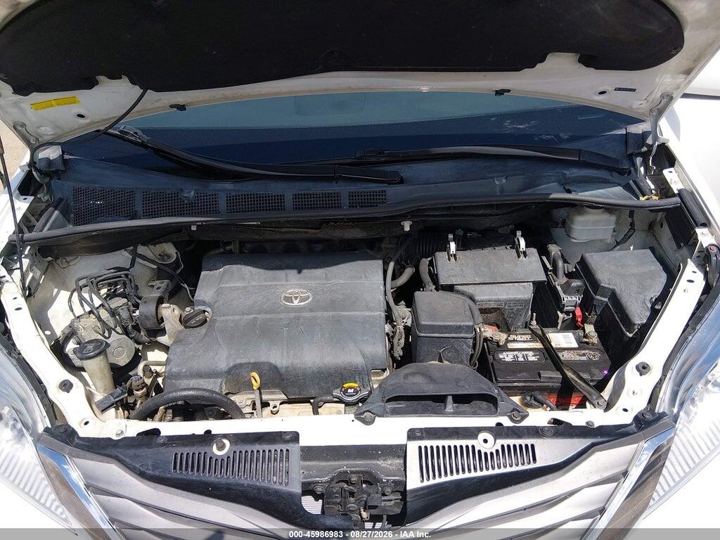 5TDDK3DC6BS030136 2011 TOYOTA SIENNA photo no. 10