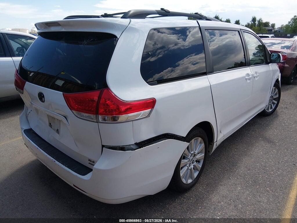 5TDDK3DC6BS030136 2011 TOYOTA SIENNA photo no. 4