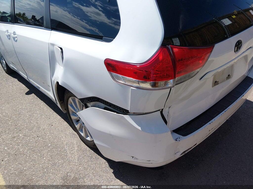 5TDDK3DC6BS030136 2011 TOYOTA SIENNA photo no. 6