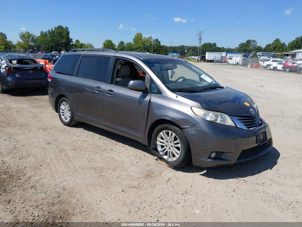 2011 TOYOTA SIENNA 5TDYK3DC4BS030637