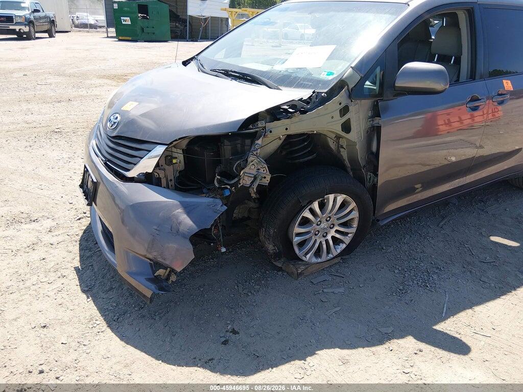 5TDYK3DC4BS030637 2011 TOYOTA SIENNA photo no. 6