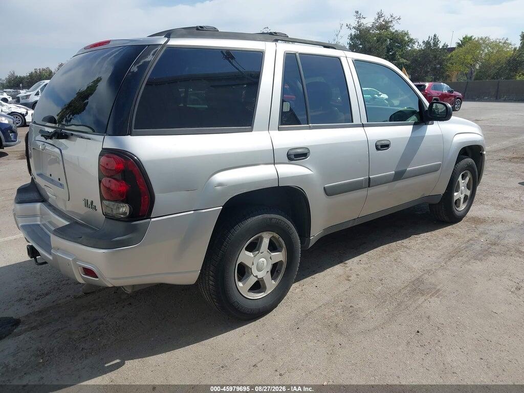 1GNDT13S752158317 2005 CHEVROLET TRAILBLAZER photo no. 4