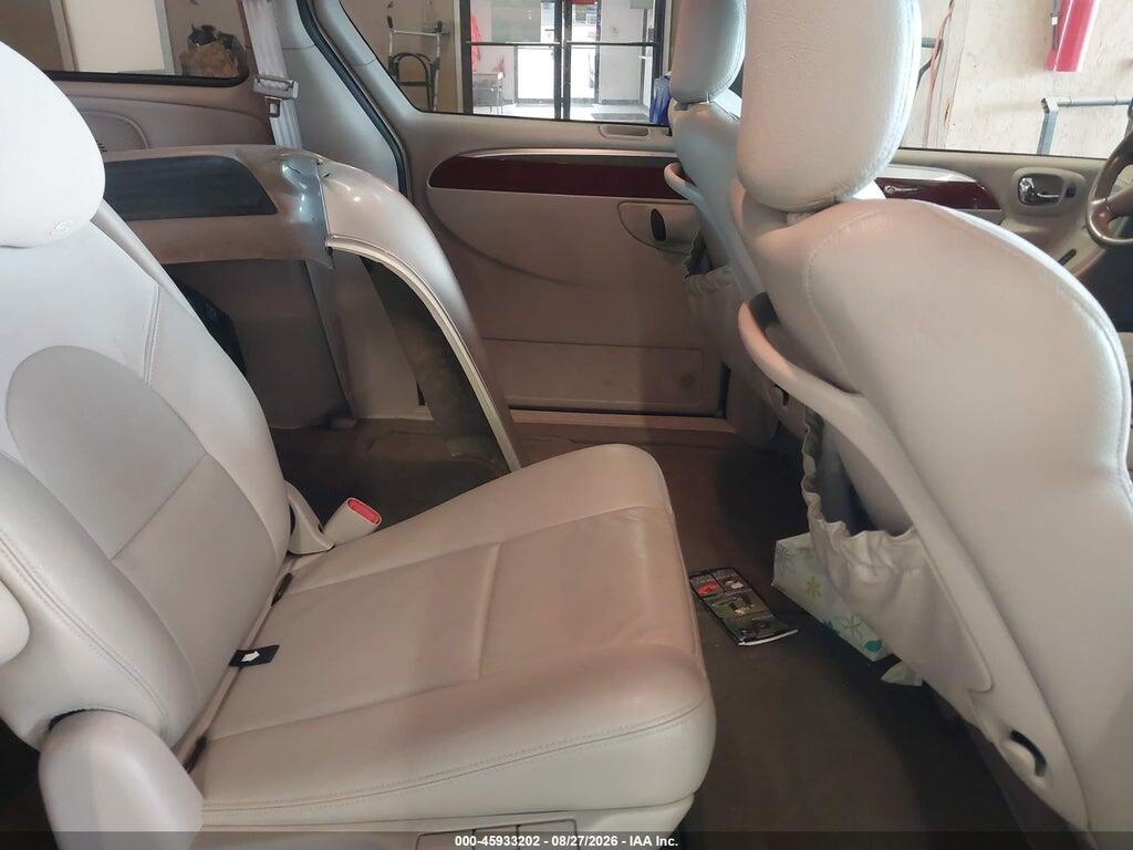 2C4GP64L85R267451 2005 CHRYSLER TOWN & COUNTRY photo no. 8