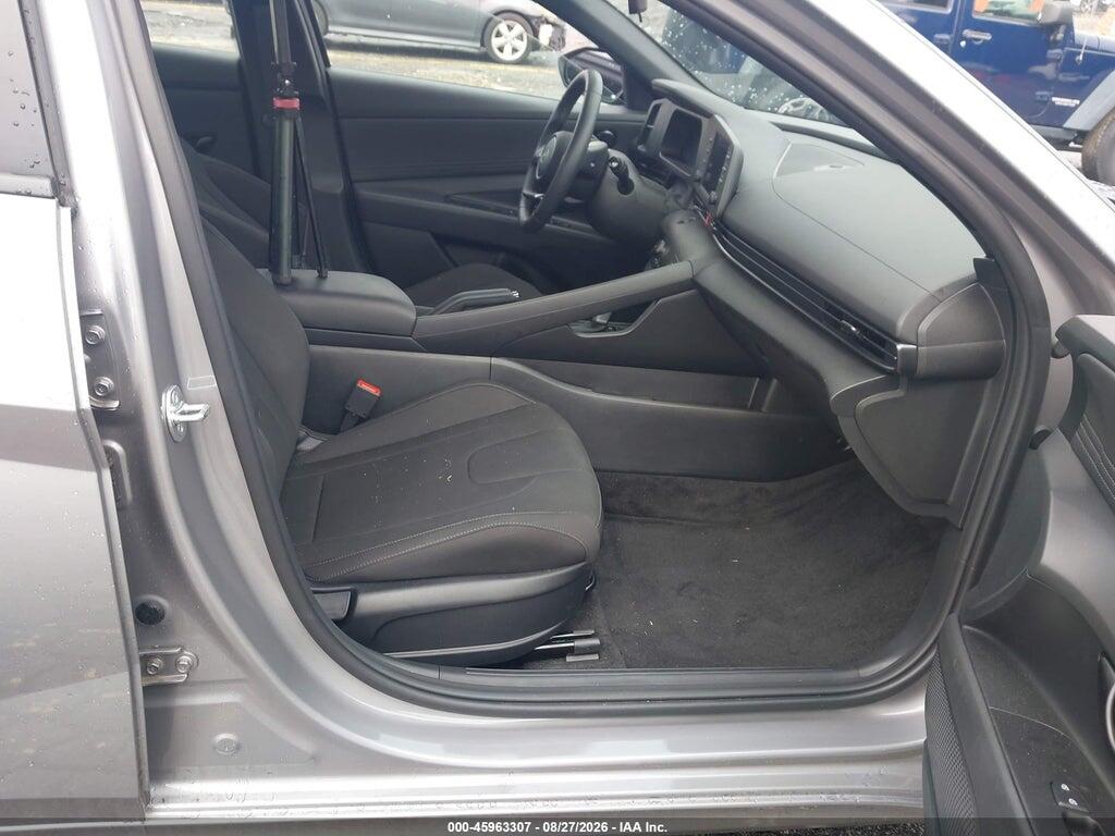 KMHLM4DG5SU986956 2025 HYUNDAI ELANTRA photo no. 5