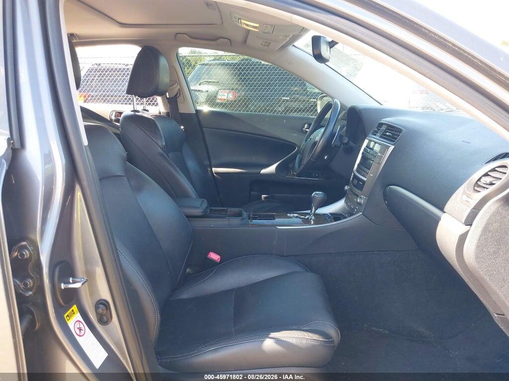 JTHCF5C25C2035923 2012 LEXUS IS 250 photo no. 5