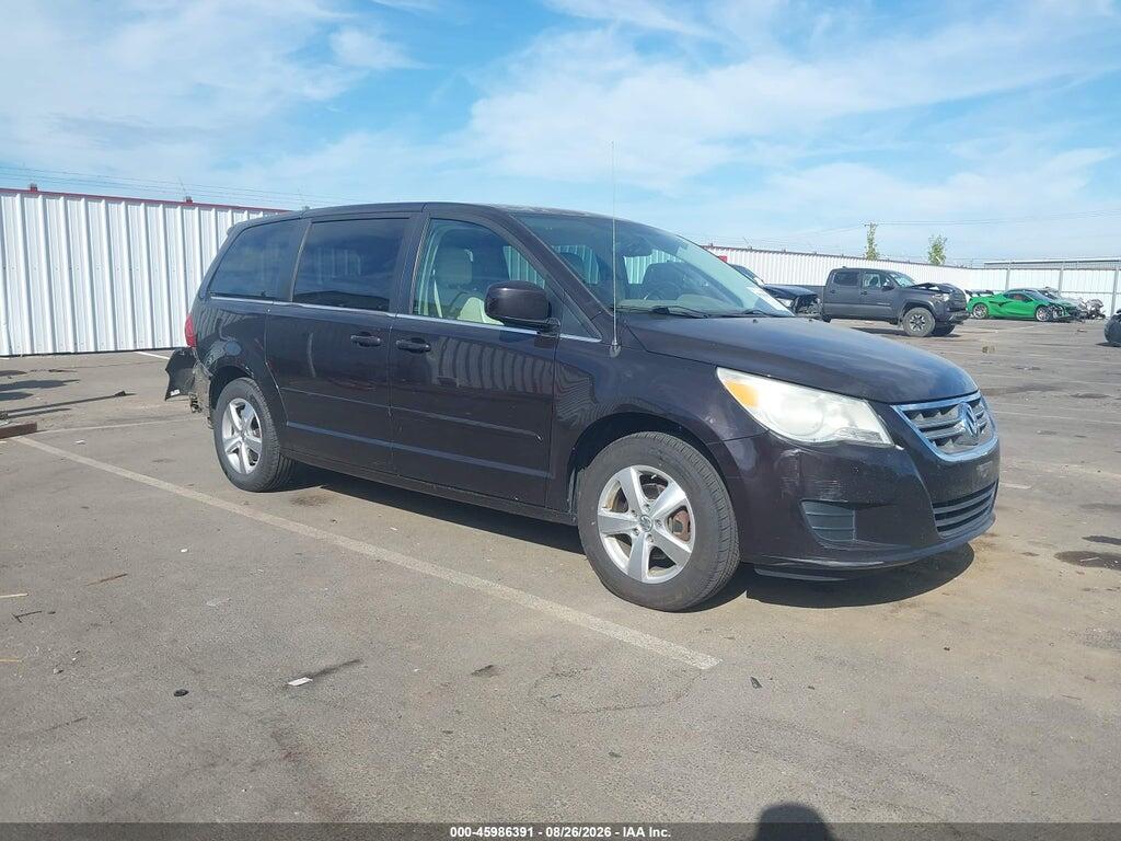 2010 VOLKSWAGEN ROUTAN 2V4RW3D1XAR281716