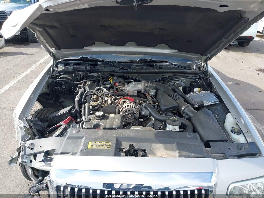 2MEHM75V28X608036 2008 MERCURY GRAND MARQUIS photo no. 10