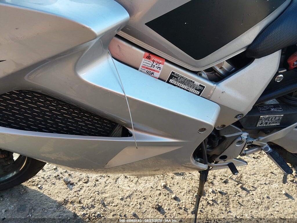 JH2RC46133M500888 2003 HONDA VFR800 photo no. 9