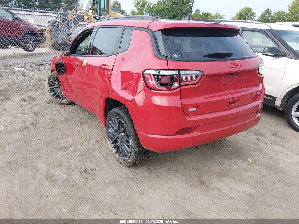 3C4NJDCB1NT236674 2022 JEEP COMPASS photo no. 3