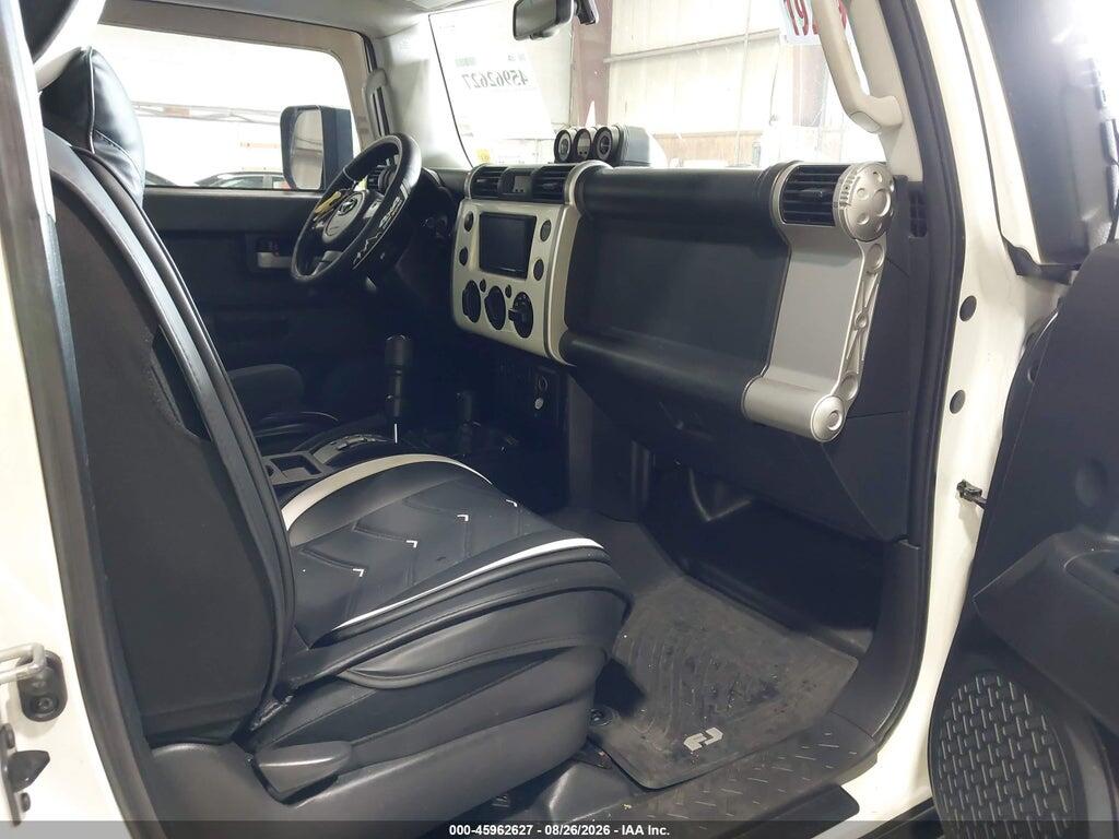 JTEBU4BF9CK135679 2012 TOYOTA FJ CRUISER photo no. 5