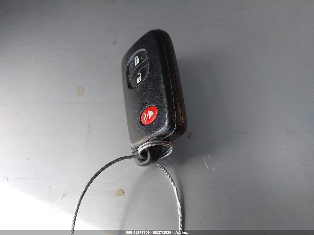 JTDZN3EU2C3127065 2012 TOYOTA PRIUS V photo no. 11