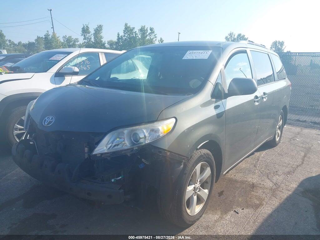 5TDKK3DC1CS276178 2012 TOYOTA SIENNA photo no. 2