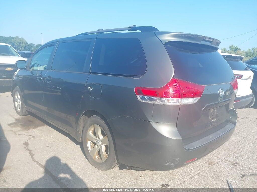 5TDKK3DC1CS276178 2012 TOYOTA SIENNA photo no. 3