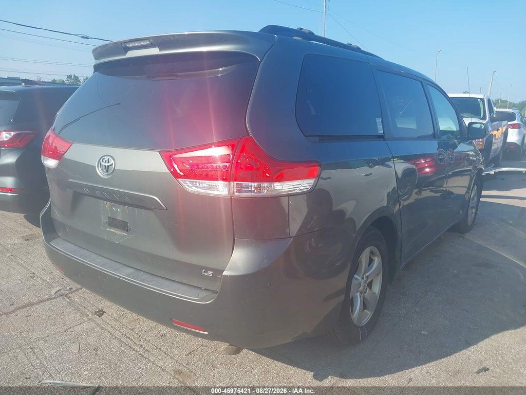 5TDKK3DC1CS276178 2012 TOYOTA SIENNA photo no. 4