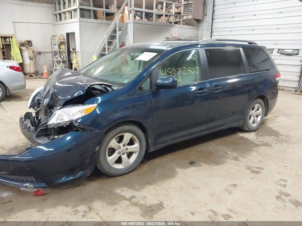 5TDKK3DC8CS274427 2012 TOYOTA SIENNA photo no. 2