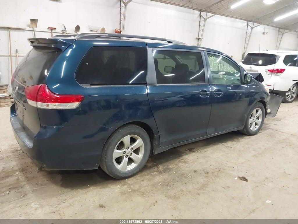 5TDKK3DC8CS274427 2012 TOYOTA SIENNA photo no. 4