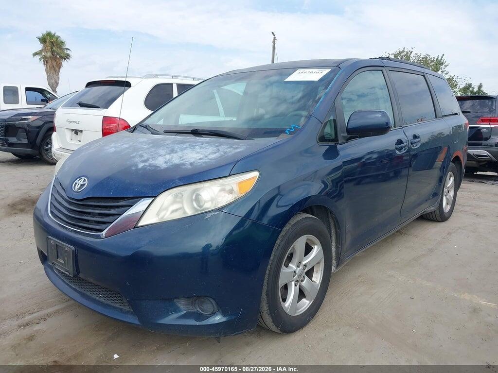 5TDKK3DC9CS260536 2012 TOYOTA SIENNA photo no. 2