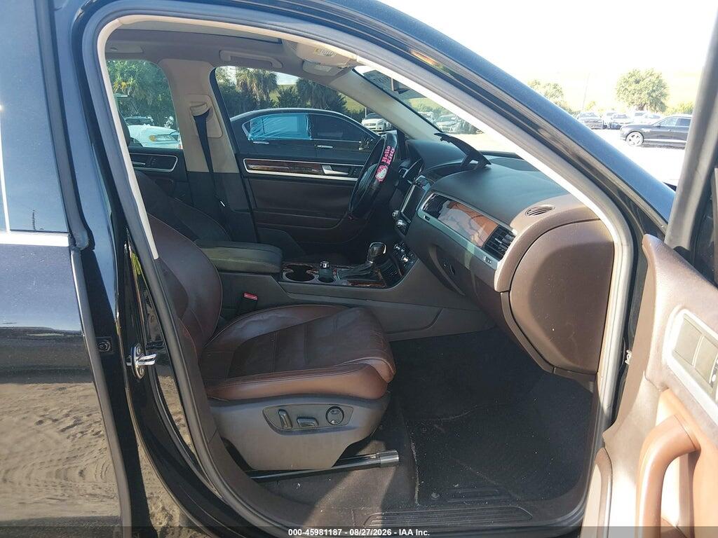 WVGFK9BP2CD002621 2012 VOLKSWAGEN TOUAREG photo no. 5