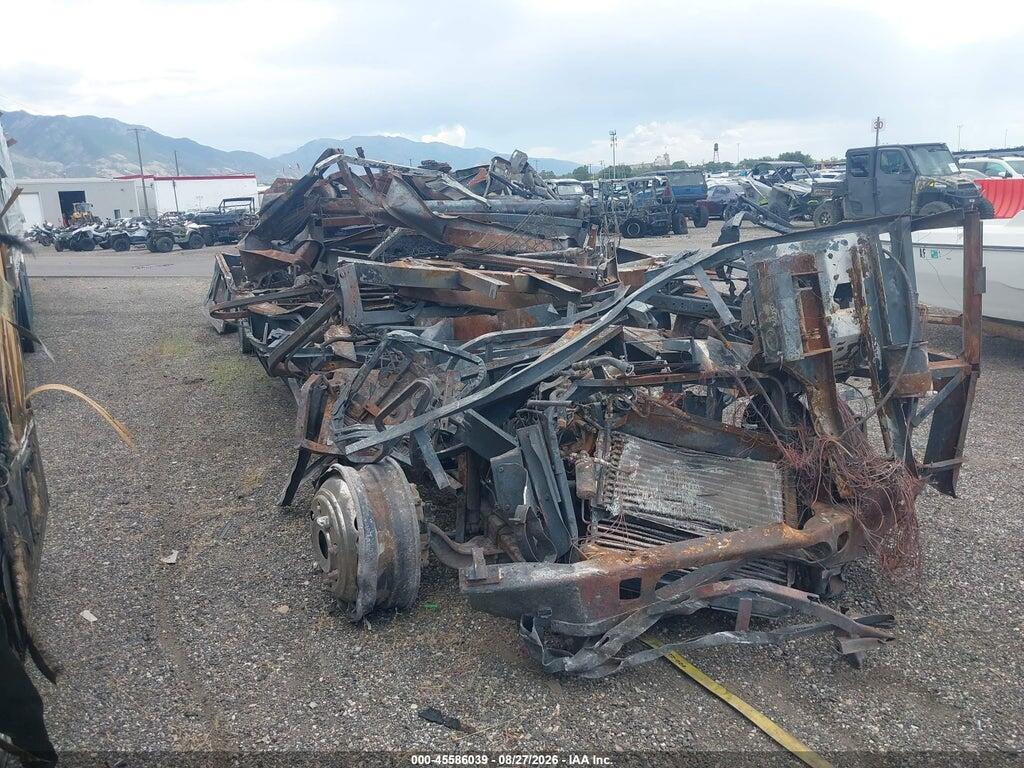 2004 WORKHORSE CUSTOM CHASSIS MOTORHOME CHASSIS 5B4MP67G243389317