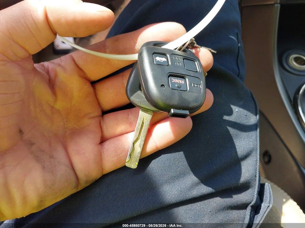 JTHBD182410030899 2001 LEXUS IS 300 photo no. 11