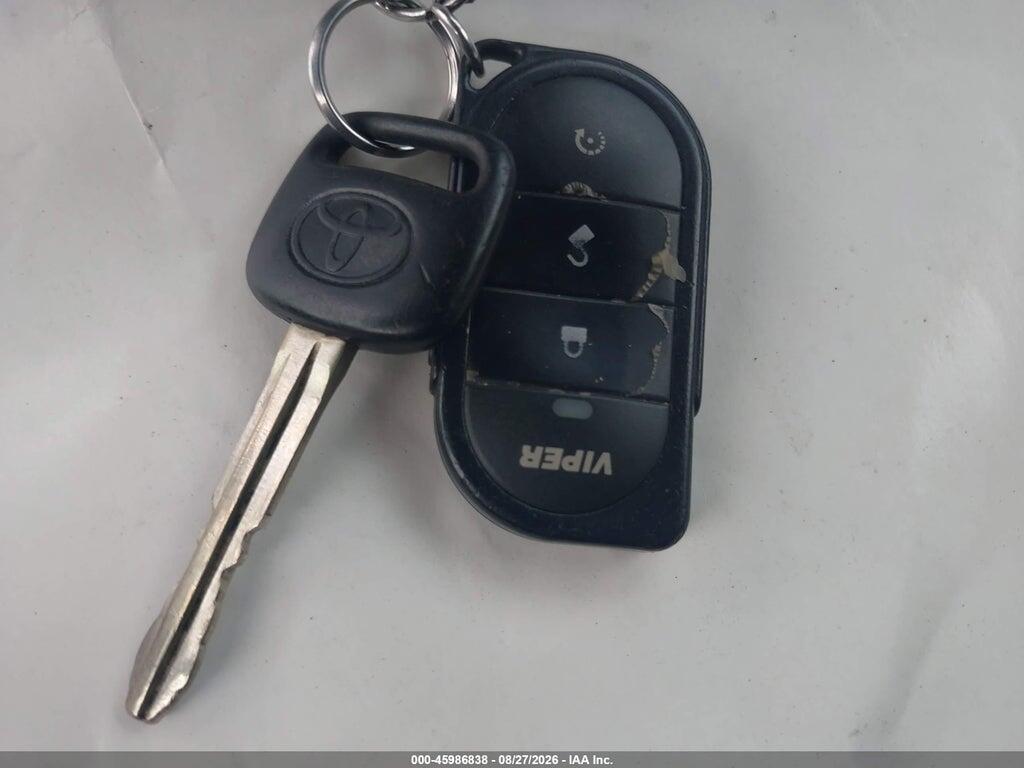 JTEGH20V520075564 2002 TOYOTA RAV4 photo no. 11