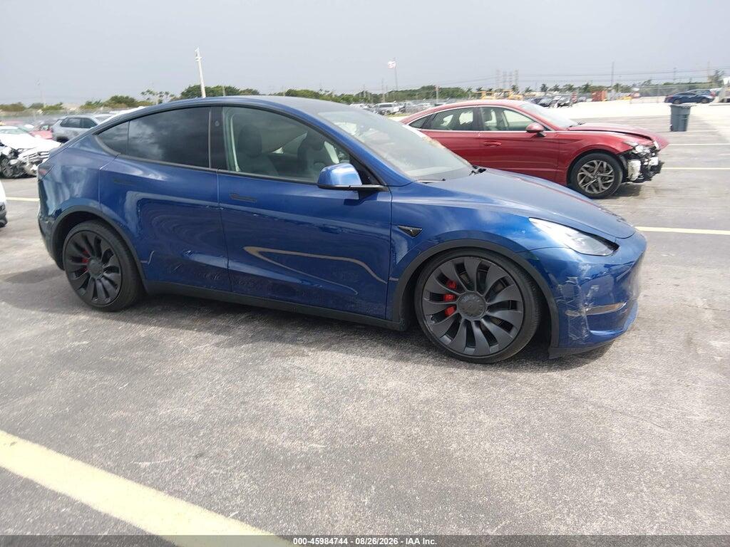 2025 TESLA MODEL Y 7SAYGDEF0SA347156