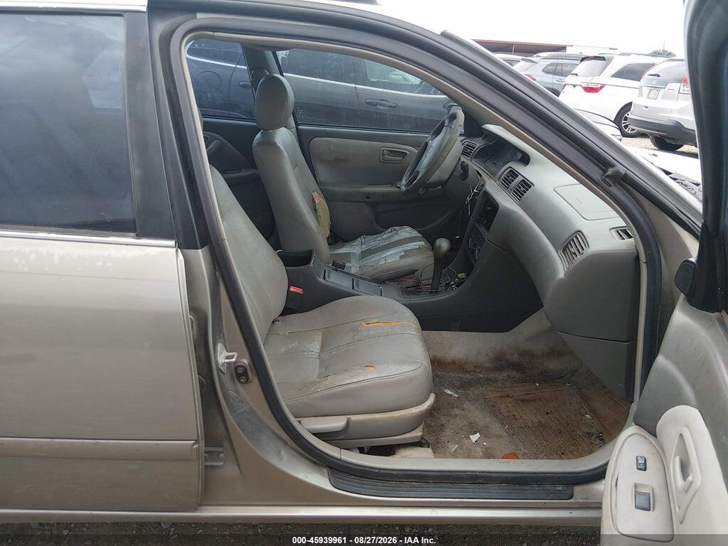 JT2BG22K510556829 2001 TOYOTA CAMRY photo no. 5