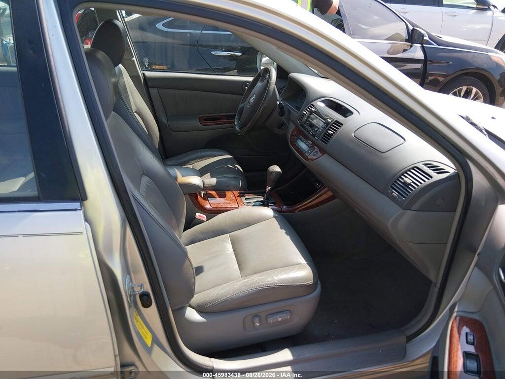 4T1BE30K94U890960 2004 TOYOTA CAMRY photo no. 5