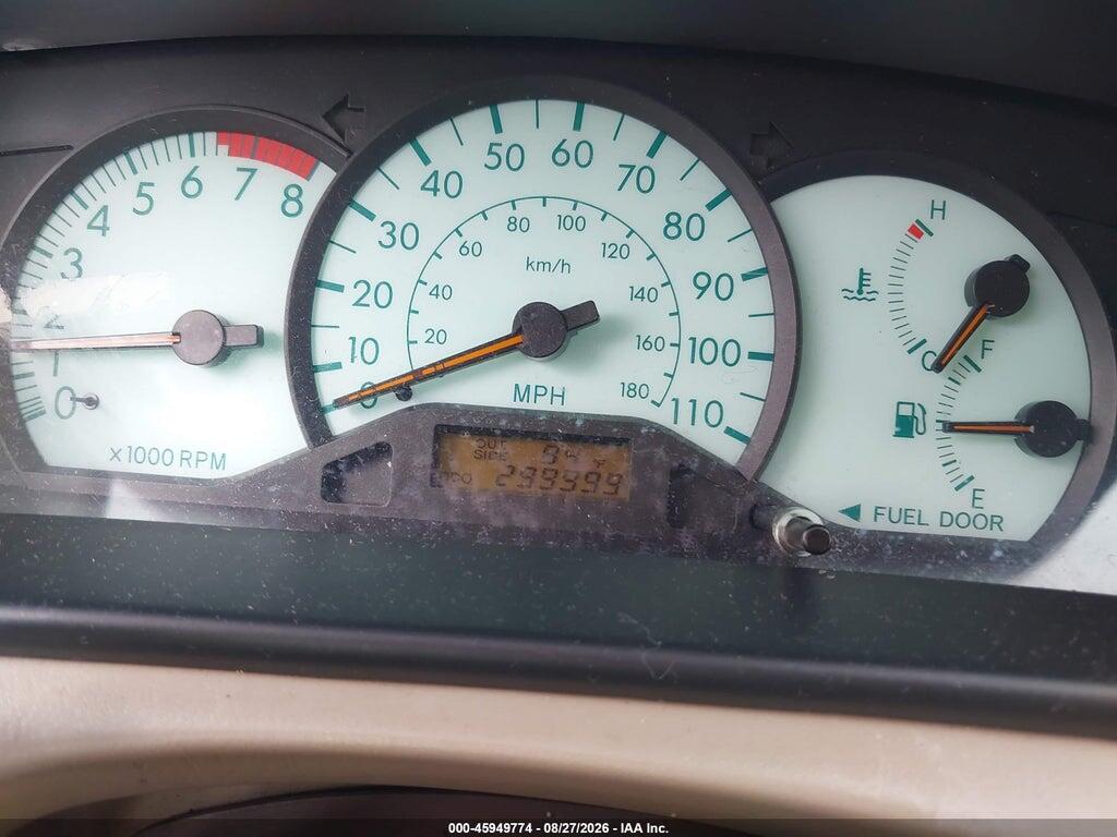 2T1BR32E24C288124 2004 TOYOTA COROLLA photo no. 7