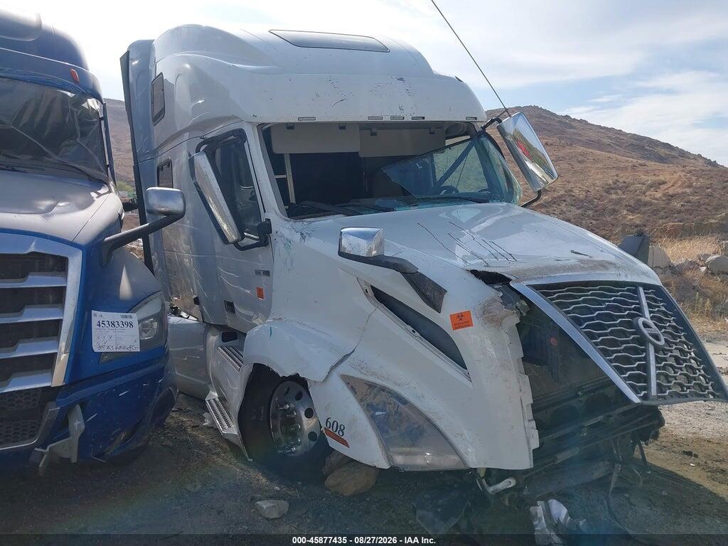 4V4NC9EJ5SN689899 2025 VOLVO VNL photo no. 1