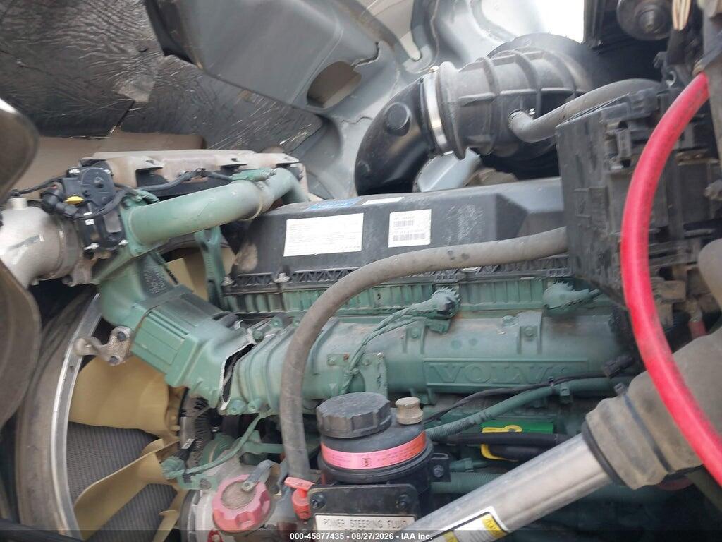 4V4NC9EJ5SN689899 2025 VOLVO VNL photo no. 10