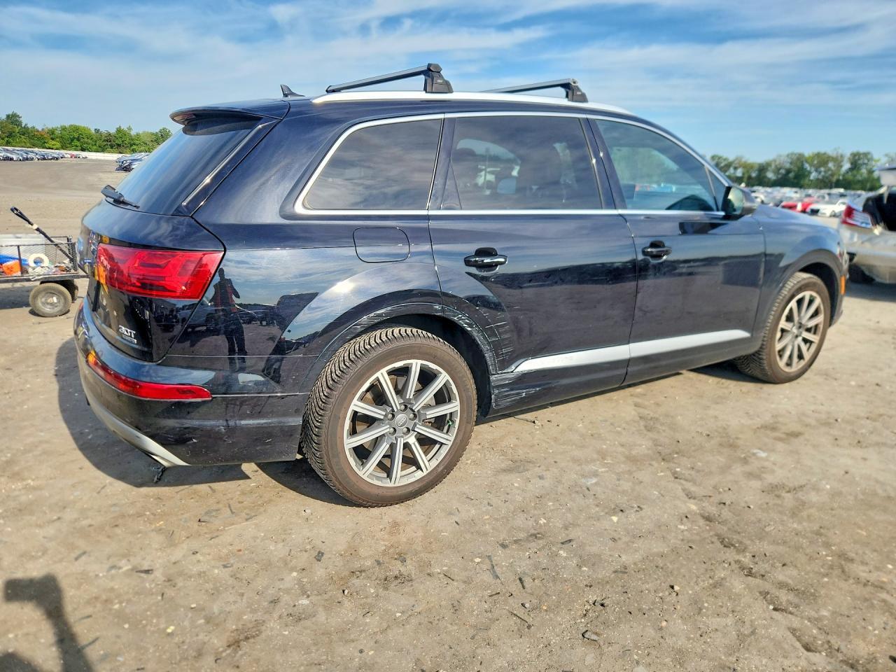 WA1LAAF71HD023872 2017 AUDI Q7 photo no. 3