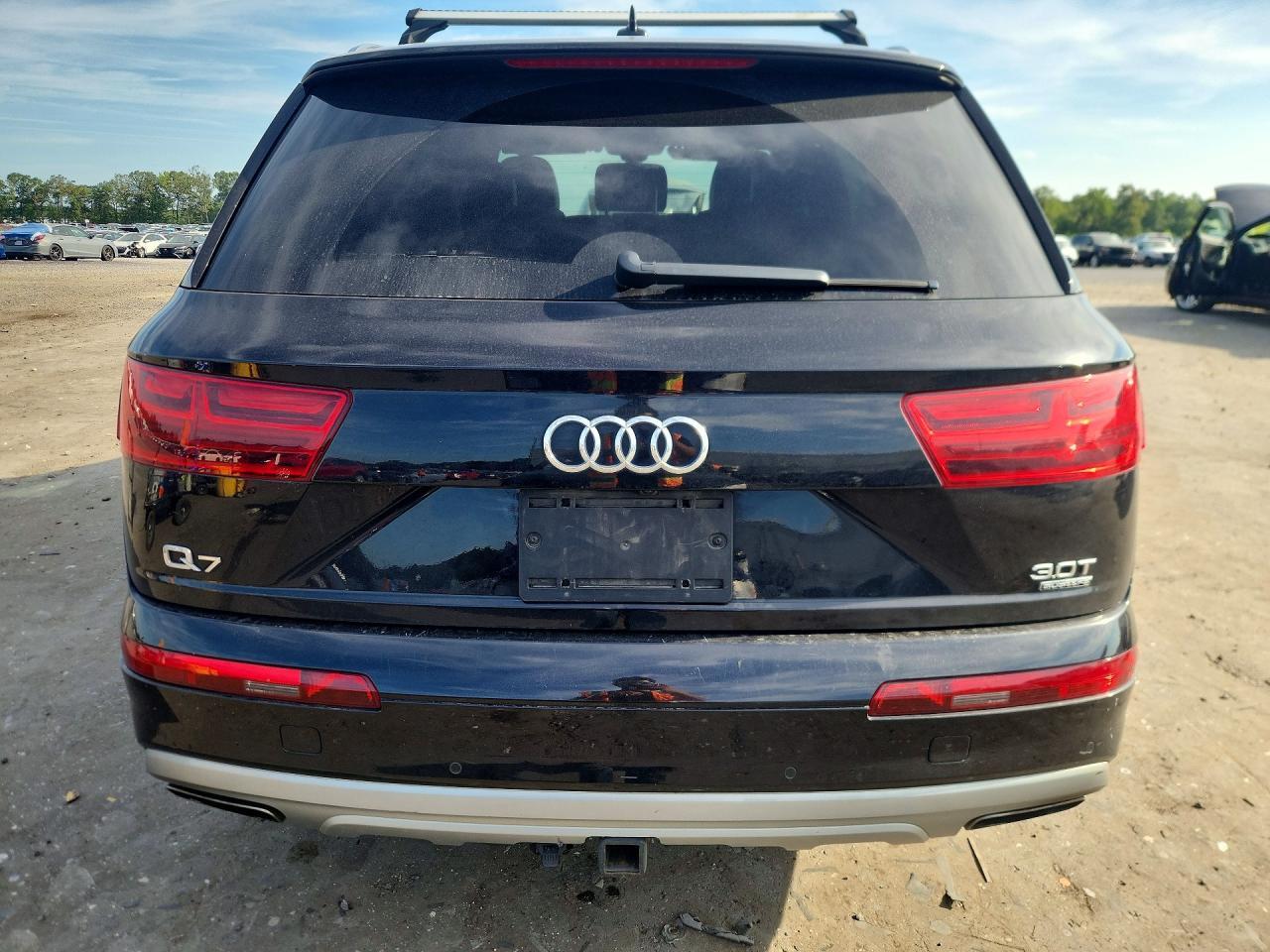 WA1LAAF71HD023872 2017 AUDI Q7 photo no. 6