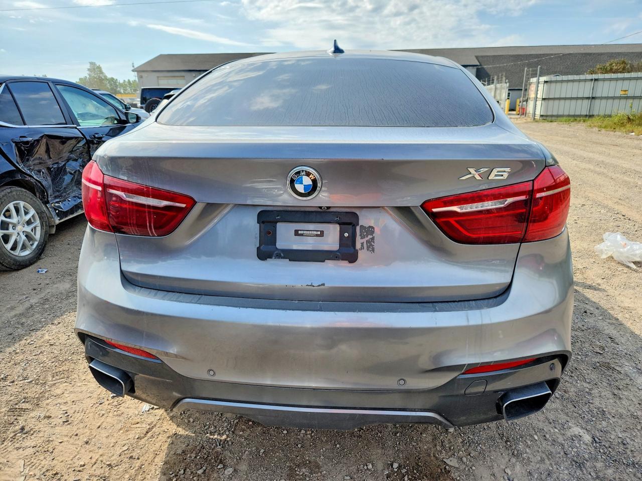 2017 BMW X6 XDRIVE50I — Фото 6 из 13
