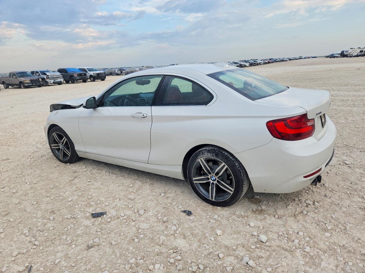 2017 BMW 230XI — Фото 2 из 12