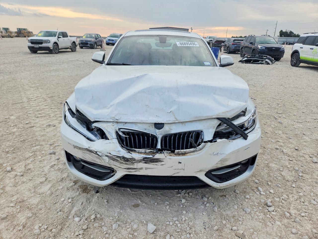 2017 BMW 230XI — Фото 5 из 12