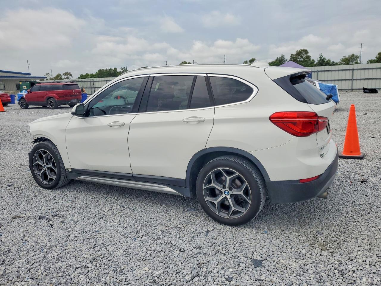 2018 BMW X1 SDRIVE28I — Фото 2 из 14