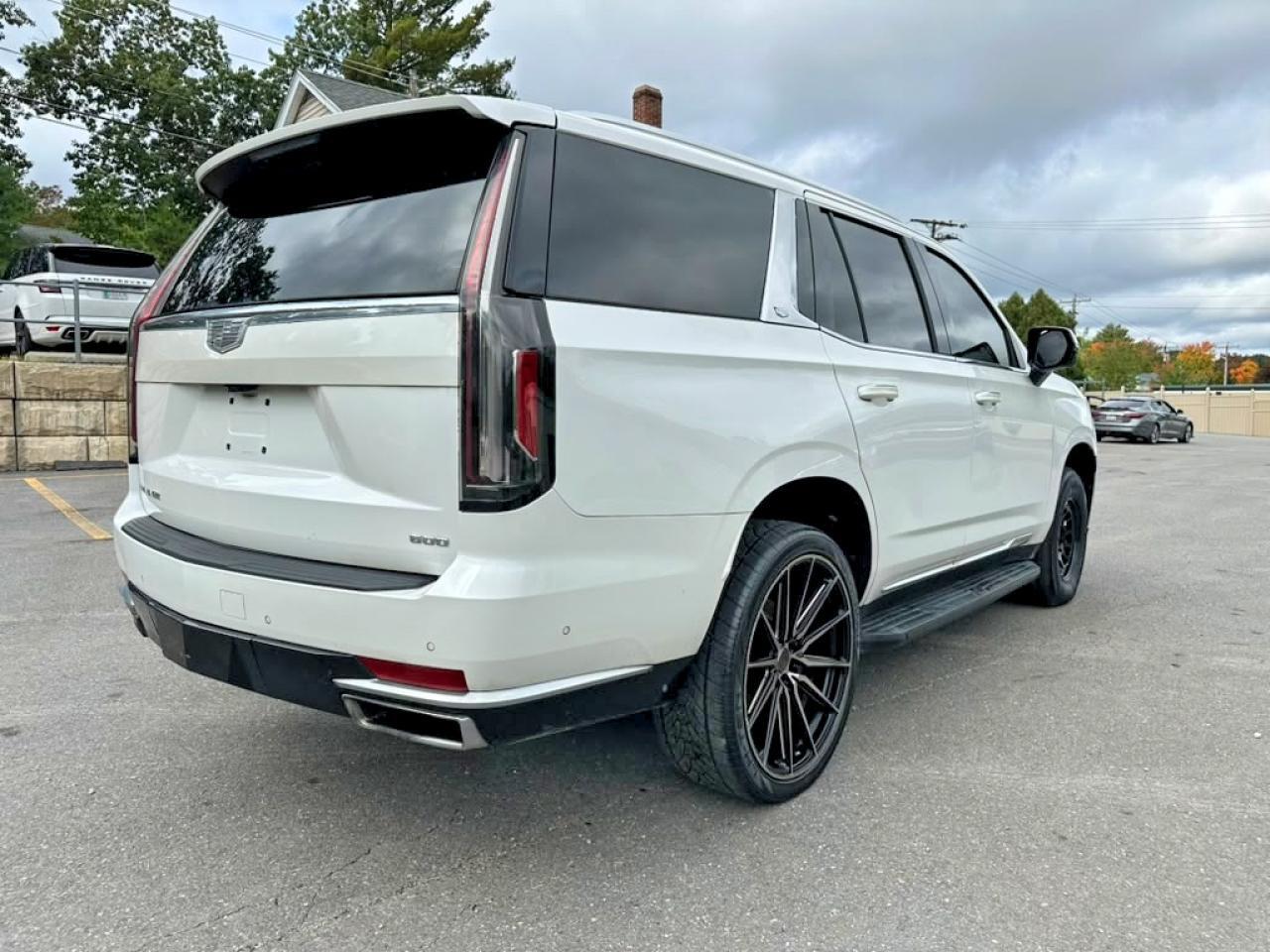 2021 CADILLAC ESCALADE PREMIUM LUXURY — Фото 3 из 10