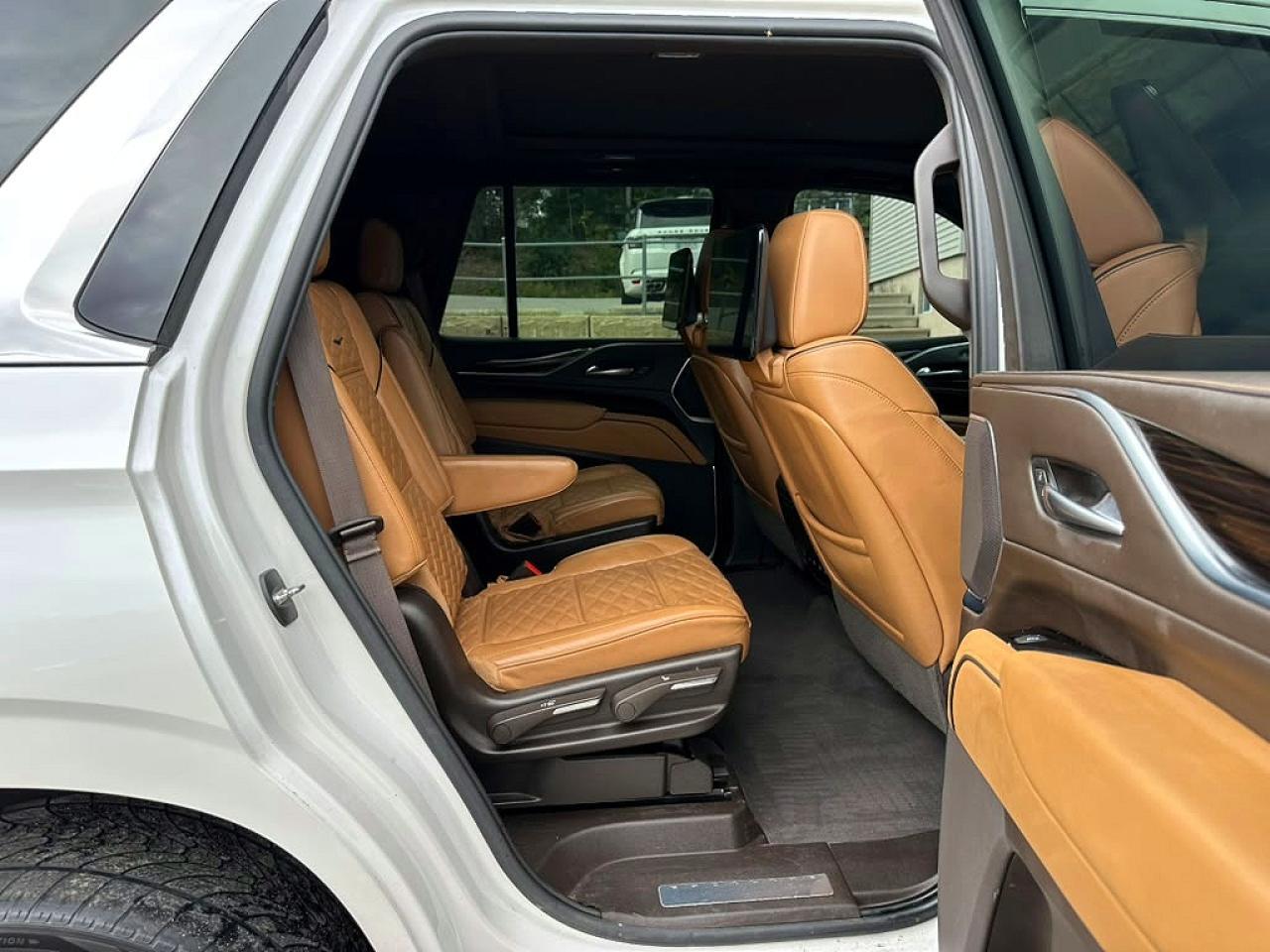 2021 CADILLAC ESCALADE PREMIUM LUXURY — Фото 5 из 10