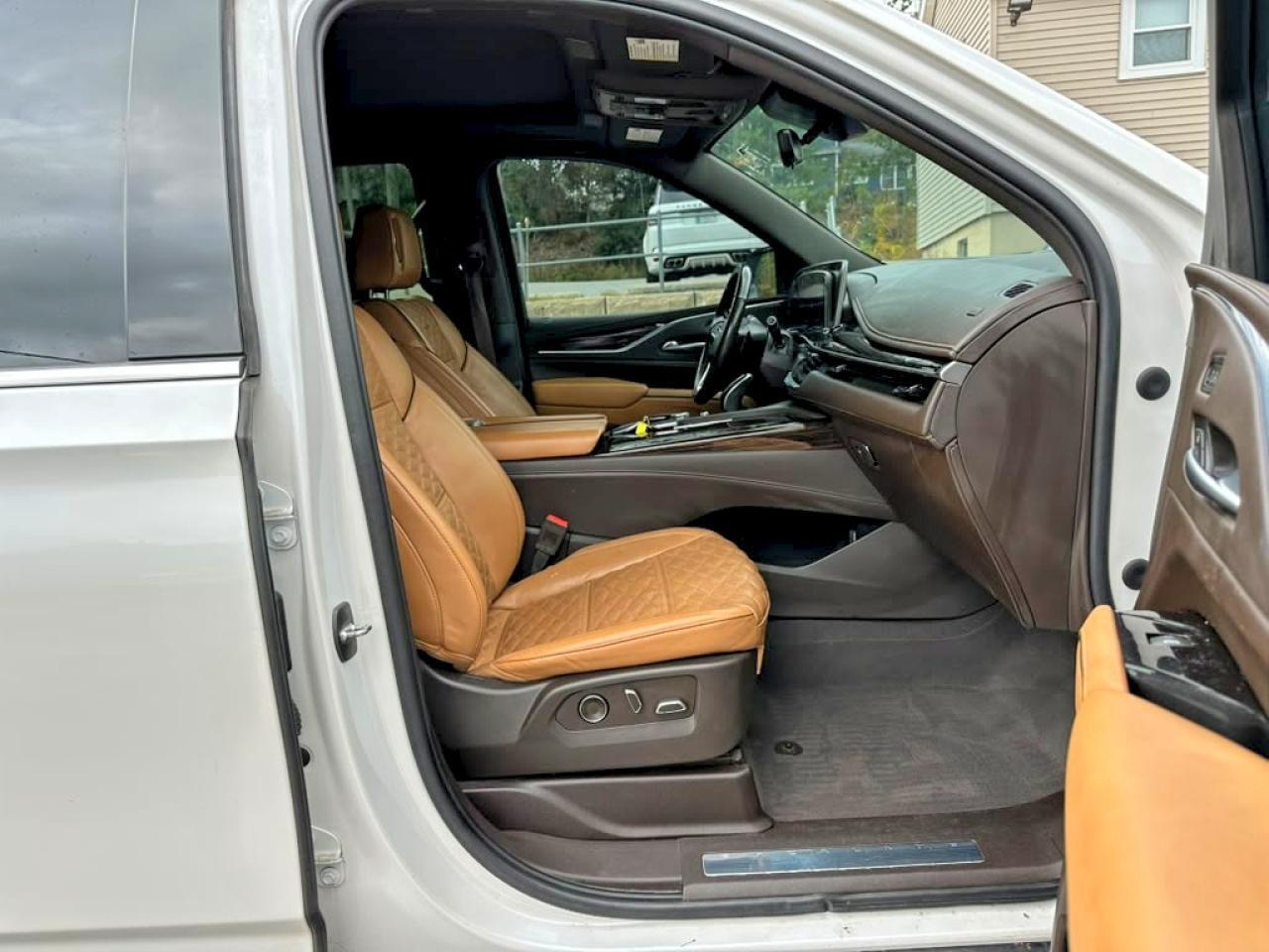 2021 CADILLAC ESCALADE PREMIUM LUXURY — Фото 6 из 10