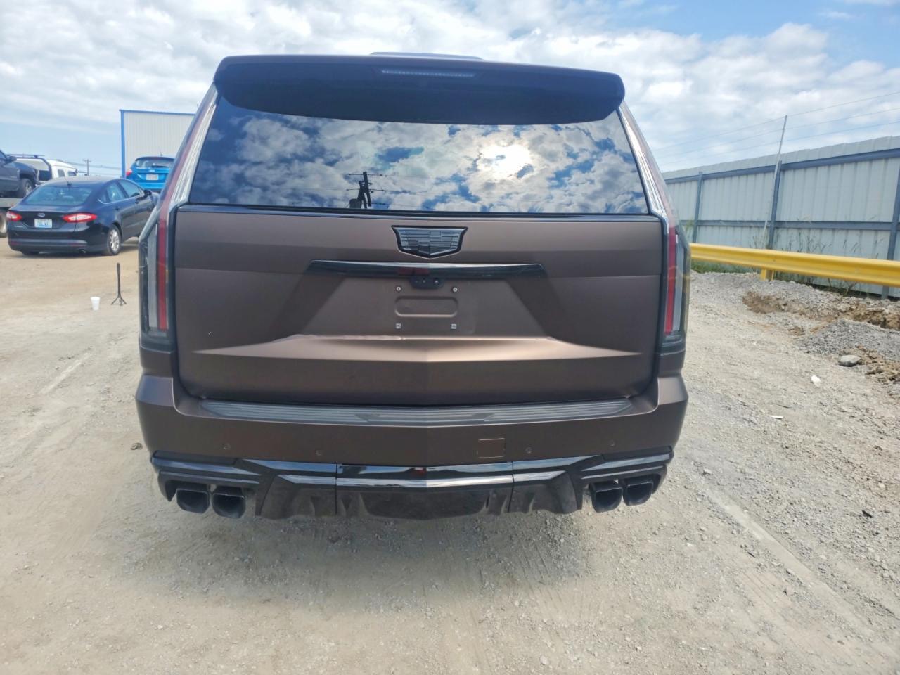 2025 CADILLAC ESCALADE V — Фото 6 из 13