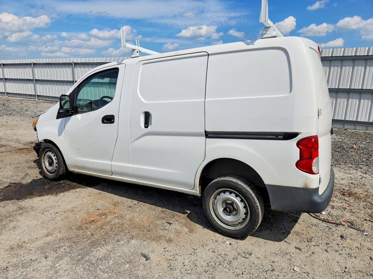 2015 CHEVROLET CITY EXPRESS LS — Фото 2 из 13