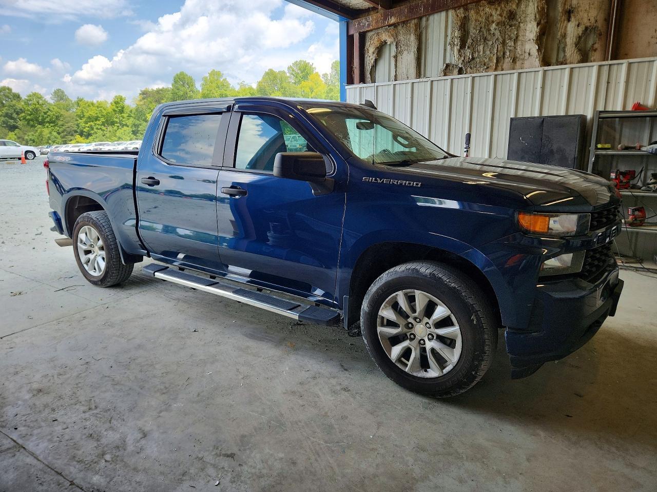 2020 CHEVROLET SILVERADO K1500 CUSTOM — Фото 4 из 12