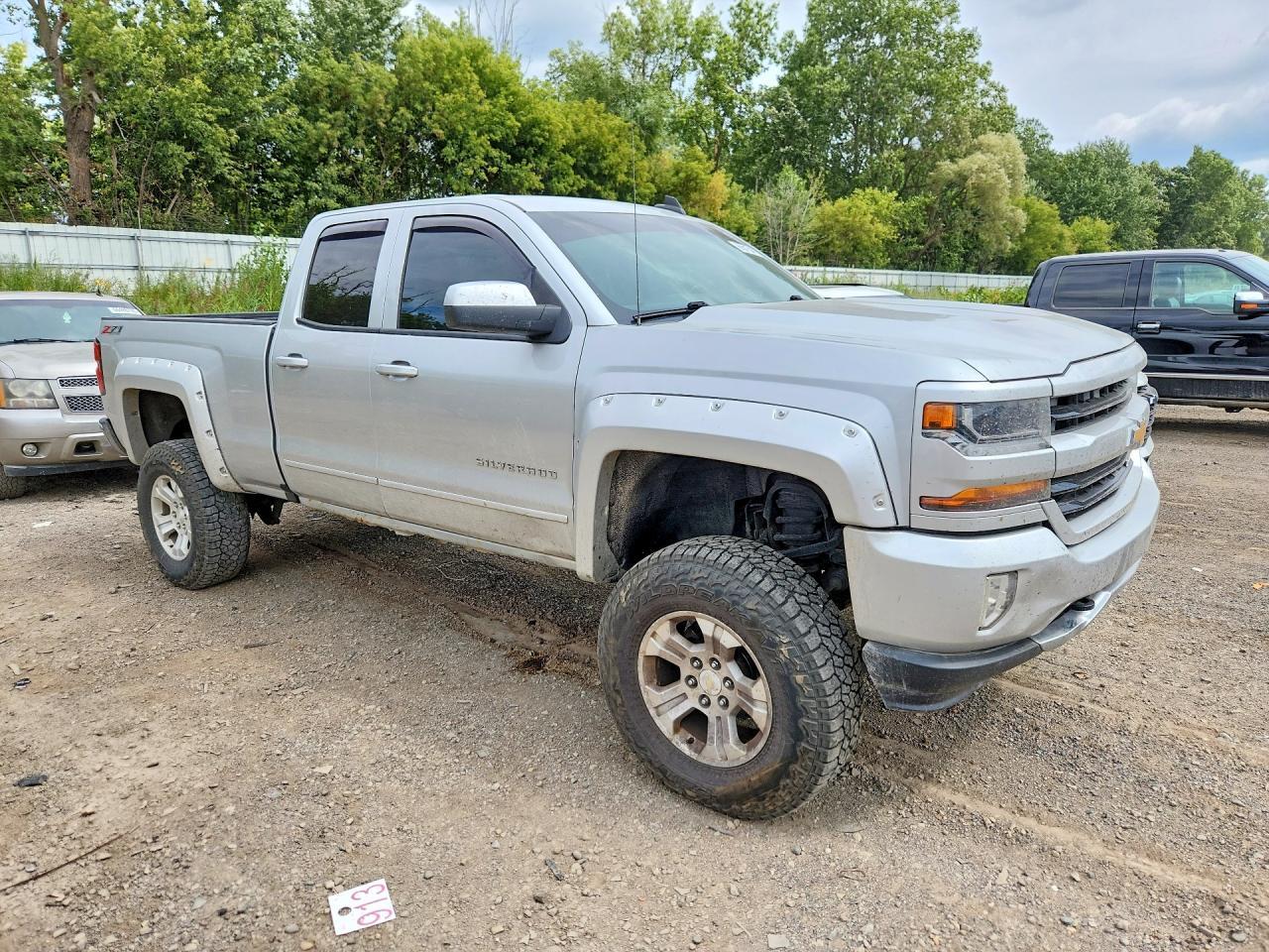 2016 CHEVROLET SILVERADO K1500 LT — Фото 4 из 12