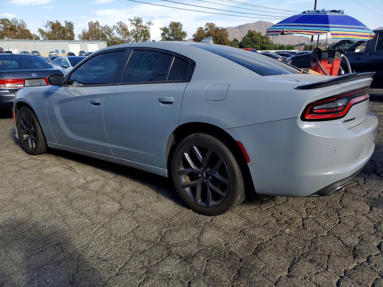 2021 DODGE CHARGER SXT — Фото 2 из 12