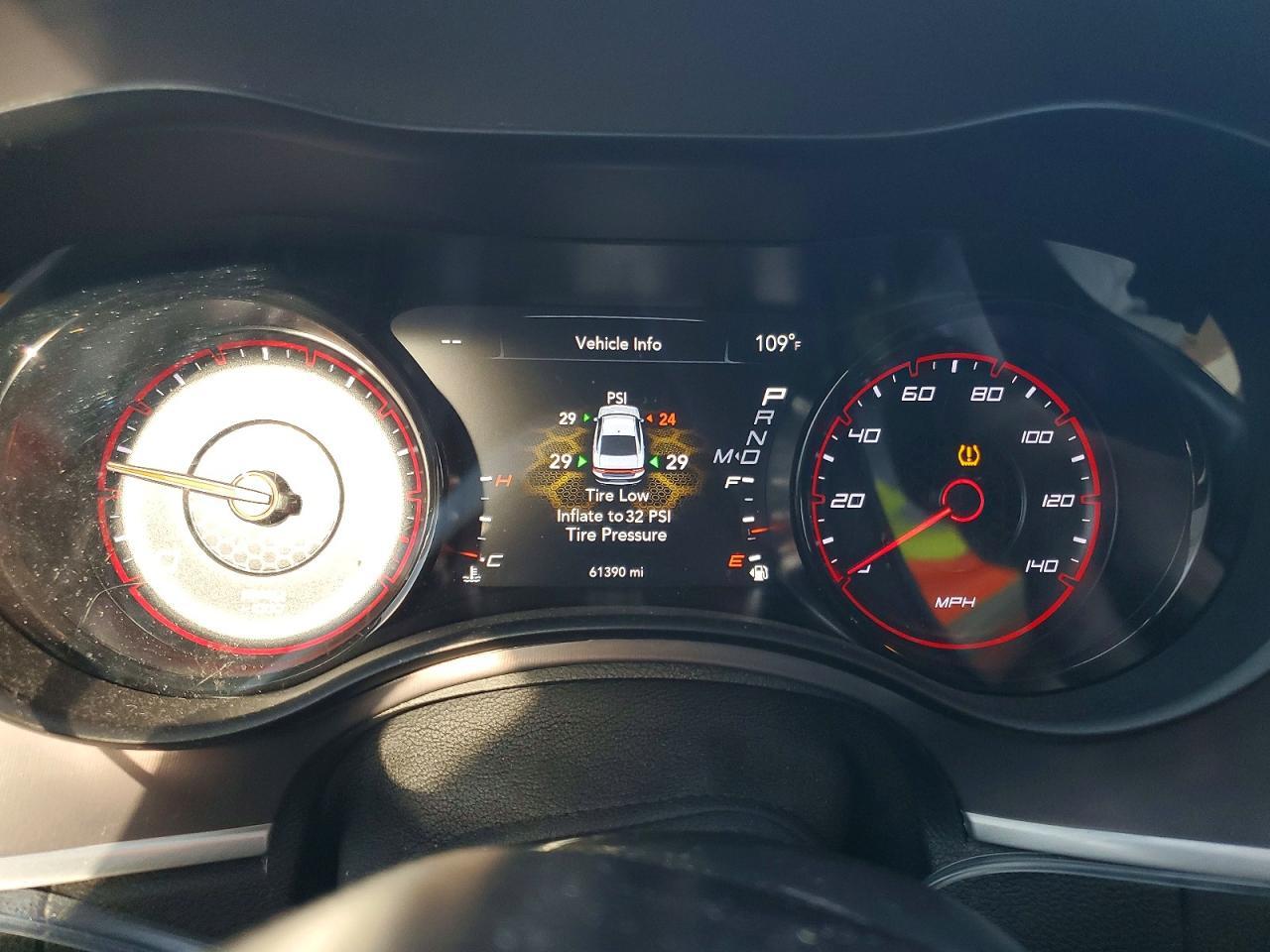 2021 DODGE CHARGER SXT — Фото 9 из 12