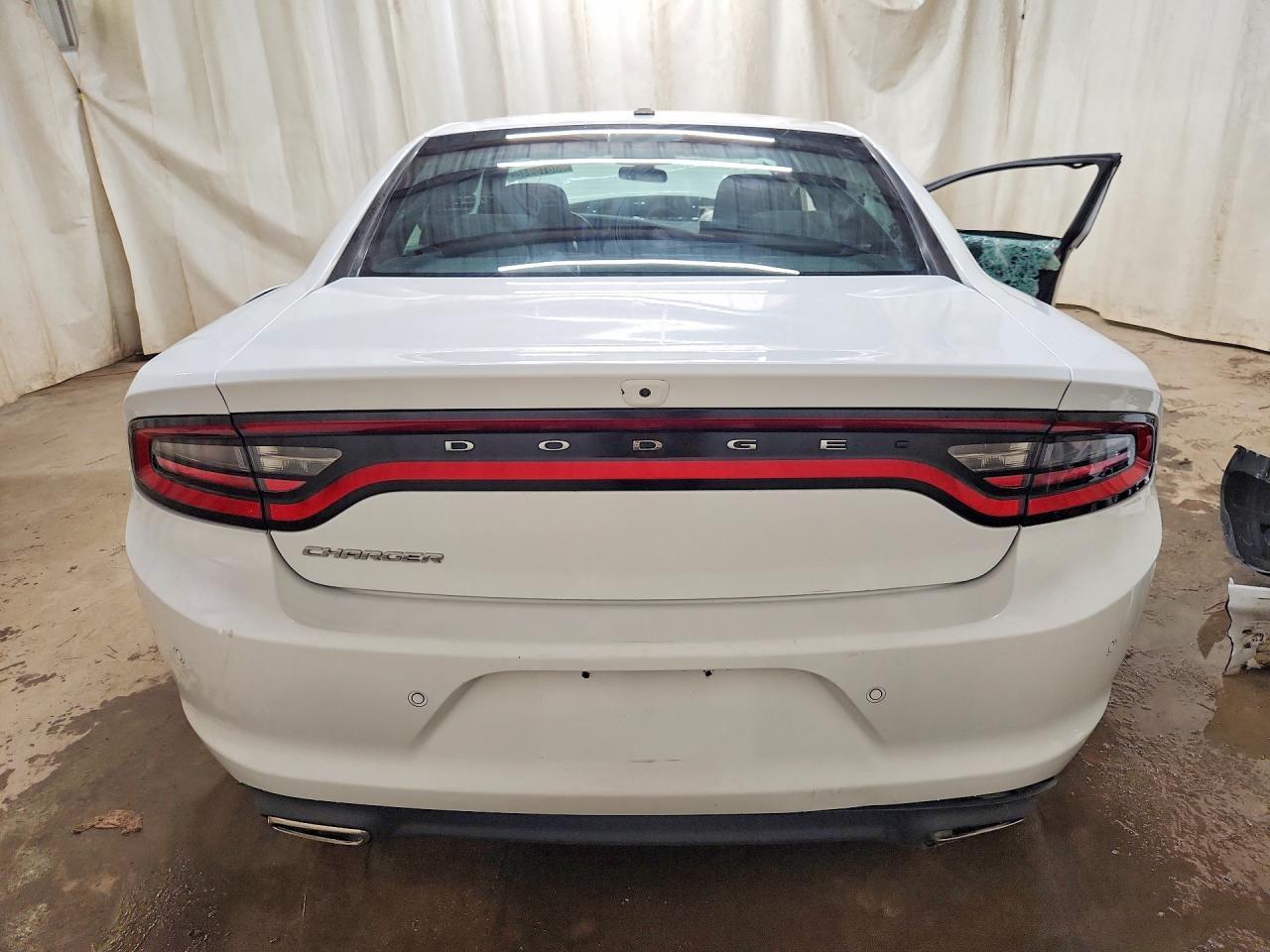 2022 DODGE CHARGER SXT — Фото 6 из 13