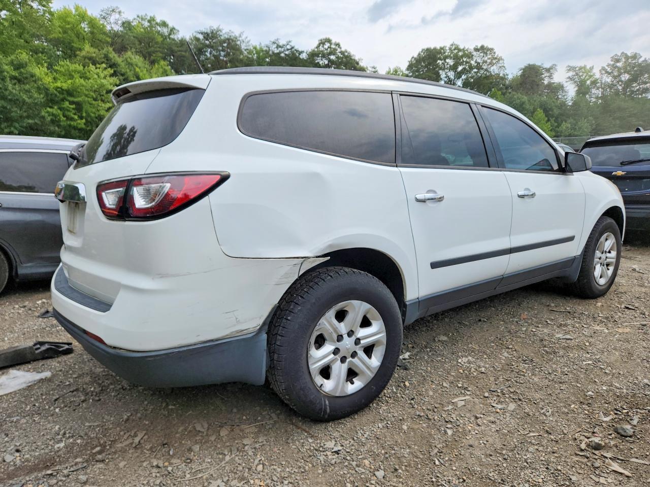 2016 CHEVROLET TRAVERSE LS — Фото 3 из 13